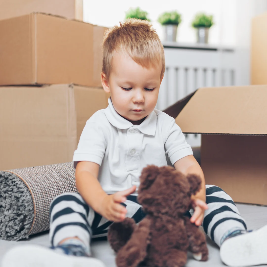 brisbane-move-out-carpet-and-pest-cleaning-boy-with-moving-boxes