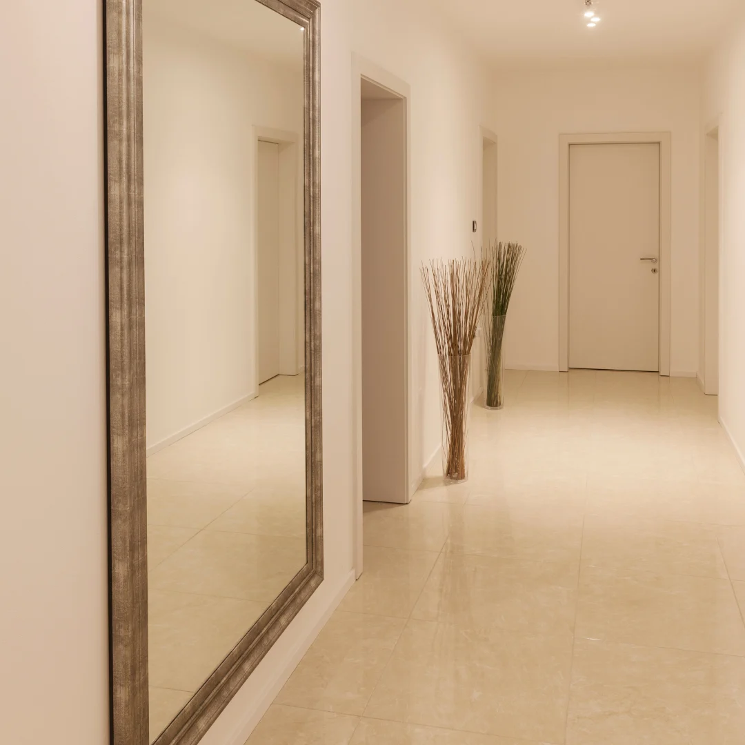 brisbane-tile-and-grout-cleaning-tiled-hallway
